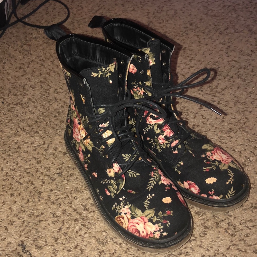 Charolette Russe floral booties